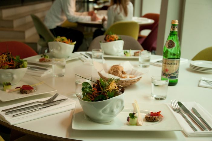 GedeckterTisch_Schalen_close_003_kl