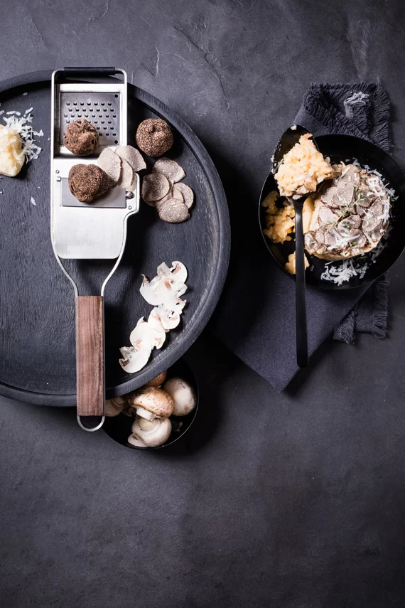 Microplane MASTER Accessorio per tartufo 2 in 1 - legno di noce legno di noce