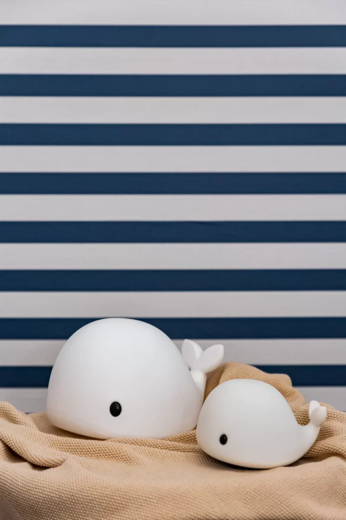 Little L luce notturna a balena