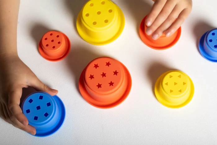 Little L set 7 coppette silicone rosso, giallo e blu