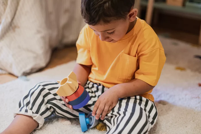 Little L gioco scomponibile silicone navicella spazione blu e arancione