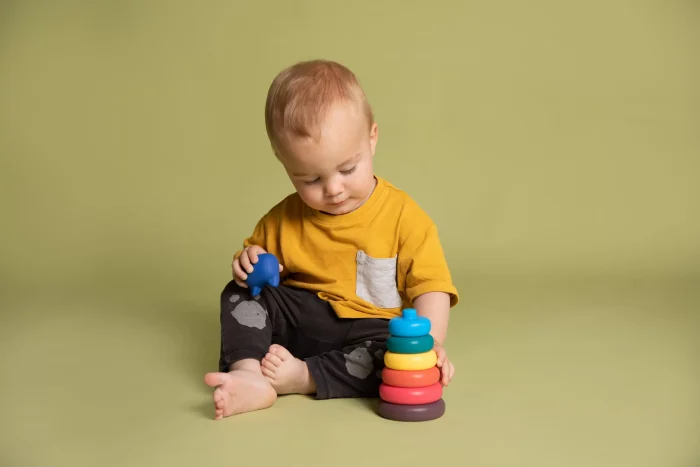 LL022-001_12 Little L gioco scomponibile silicone torre impilabile con gatto colori vivi