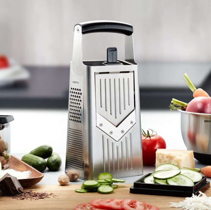 10761-gefu-vierkantreibe-mit-verstellbarem-Hobel-v-cut-02_1920x1920.jpg Gefu V-CUT grattugia quadrata