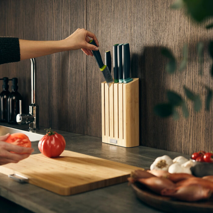 Senza-nome-54.jpg Joseph Joseph ELEVATE Ceppo 5 coltelli in bambù