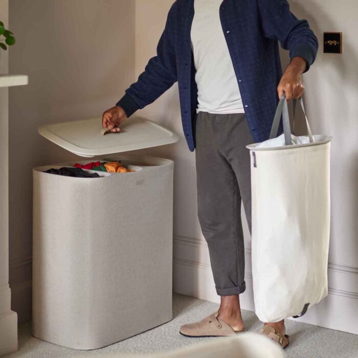 Joseph Joseph TOTA TRIO Cesto per bucato da 90 litri con separatore - ecrù