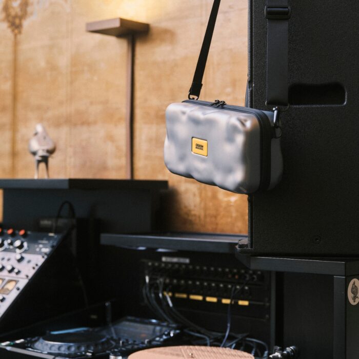 Crash Baggage MAXI ICON Pochette multiuso - silver