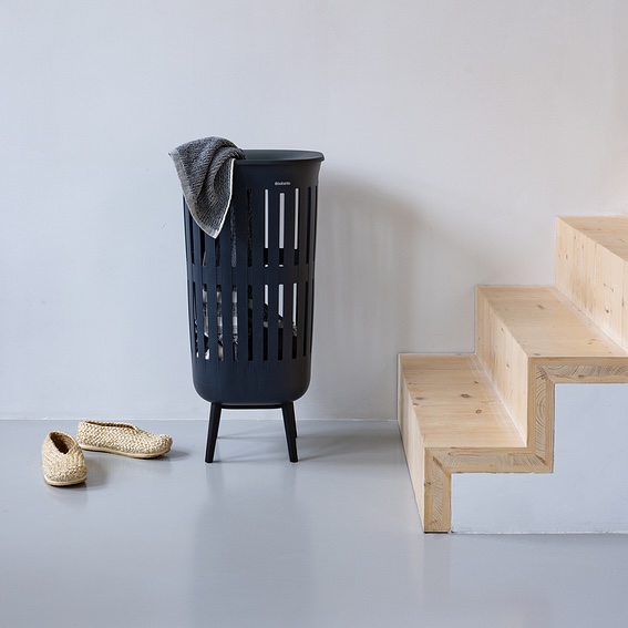 Brabantia COLLECT-IT Cesto porta biancheria con piedini 55L - black