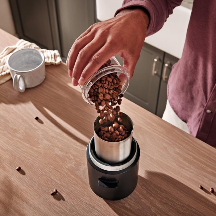 kitchenaid-go-macinacaffe-senza-batteria-2.jpg KitchenAid GO Macinacaffè senza batteria