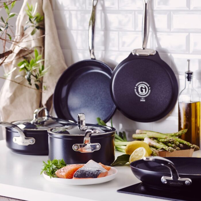 Greenpan BARCELONA PRO Casseruola manico lungo 2 becchi 16cm - black