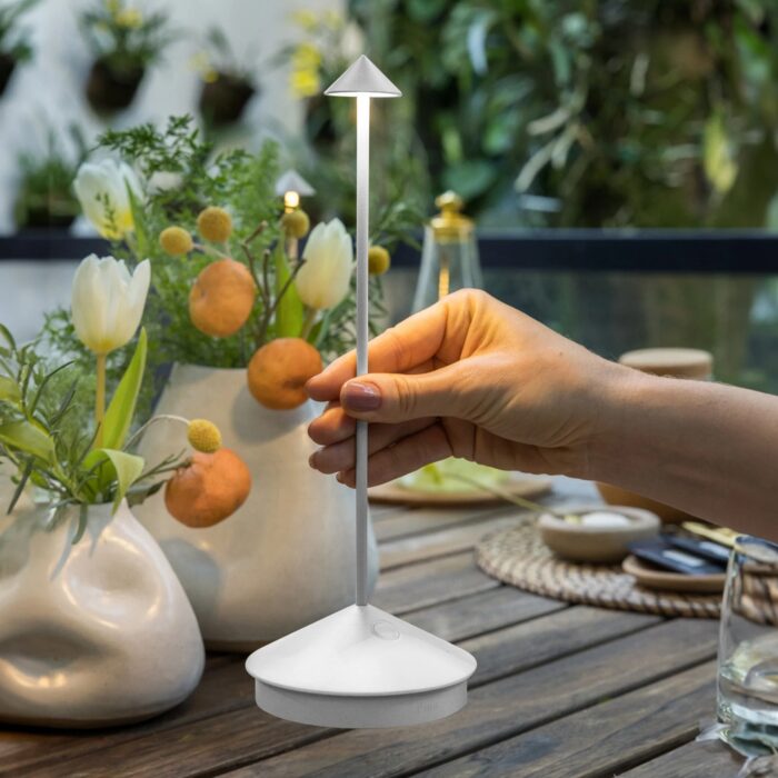 zafferano-luci-pina-pro-lampada-da-tavolo-bianco-opaco-2.jpg Zafferano Luci PINA PRO Lampada da tavolo - bianco opaco