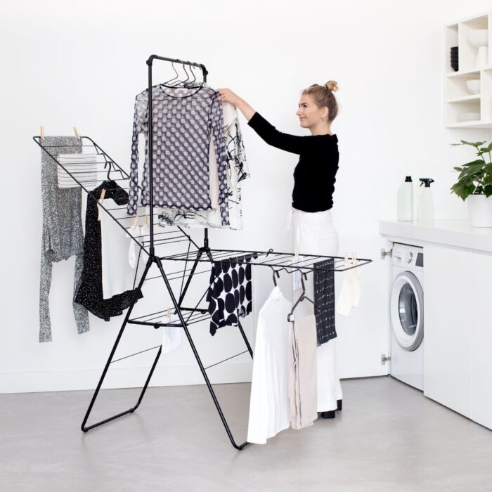 brabantia-stendibiancheria-25m-barra-appendiabiti-nero-2.jpeg Brabantia Stendibiancheria 25m + barra appendiabiti - nero