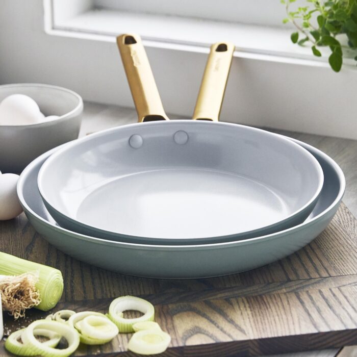 greenpan-padova-set-2-padelle-2630cm-smokey-sky-blue-7.jpg Greenpan PADOVA Set 2 padelle 26+30cm - smokey sky blue