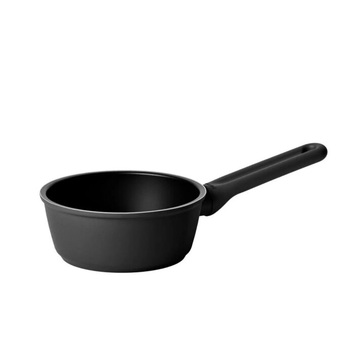 guzzini-cook-color-casseruola-manico-lungo-16cm-nero-1.jpg Guzzini COOK&COLOR Casseruola manico lungo 16cm - nero