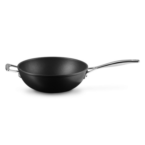 le-creuset-wok-con-manico-lungo-maniglia-antiaderente-o26cm-1.png Le Creuset Wok con manico lungo + maniglia antiaderente ø26cm