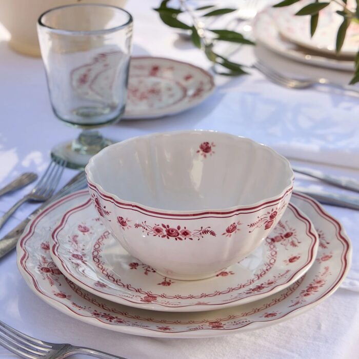 costa-nova-vila-piatto-piano-27cm-white-red-2.jpg Costa Nova VILA Piatto piano 27cm - white-red