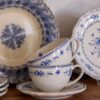 costa-nova-vila-tazza-the-con-piattino-26cl-white-blue-2.jpg Costa Nova VILA Tazza the con piattino 26cl - white-blue