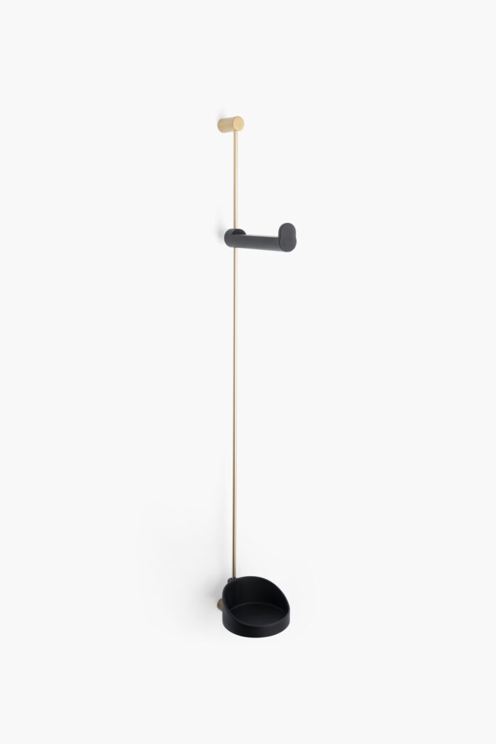 filo-kit-scopino-muro-tondo-3pz-ottone-nero-1.jpg FILO Kit scopino muro tondo 3pz - ottone/nero
