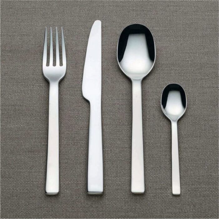 alessi-ovale-set-posate-per-6-persone-24-pezzi-2.jpg Alessi OVALE Set posate per 6 persone 24 pezzi