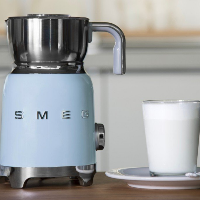 smeg-montalatte-mff11-azzurro-2.png Smeg Montalatte MFF11 - azzurro