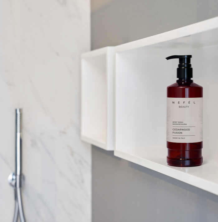 nefel-body-wash-bagnodoccia-480ml-cedarwood-fusion-2.jpg Nefél BODY WASH Bagnodoccia 480ml - cedarwood fusion