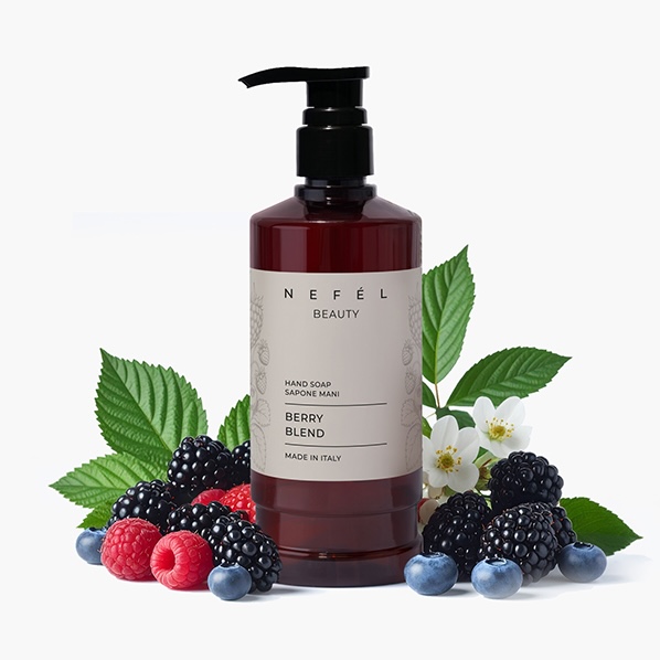 nefel-hand-soap-sapone-mani-480ml-berry-blend-3.jpg Nefél HAND SOAP Sapone mani 480ml - berry blend