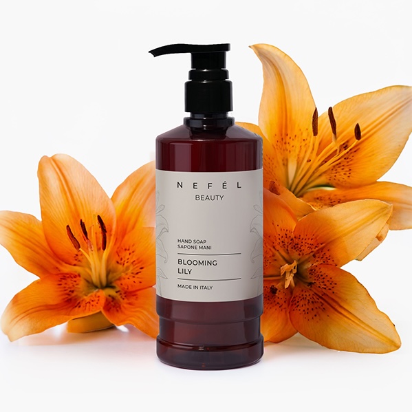 nefel-hand-soap-sapone-mani-480ml-blooming-lily-3.jpg Nefél HAND SOAP Sapone mani 480ml - blooming lily