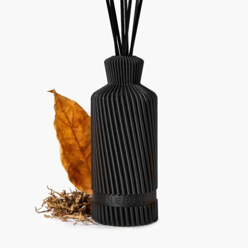 Nefél REED DIFFUSER WAVES Diffusore per ambiente 480ml - tobacco & whisky